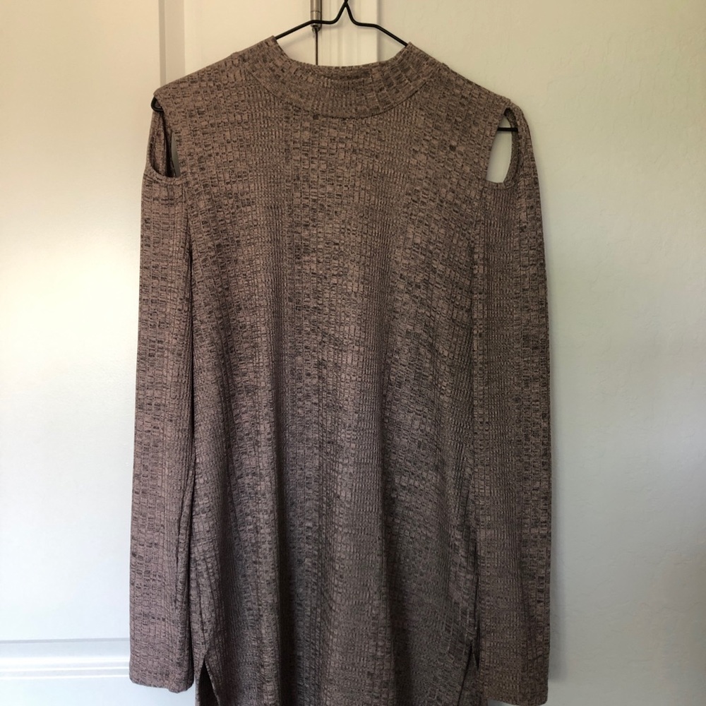 Peak a boo blouse